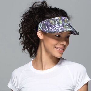 ISO (in search of) lululemon fast paced visor—  floral sport mesh! Thank you!
